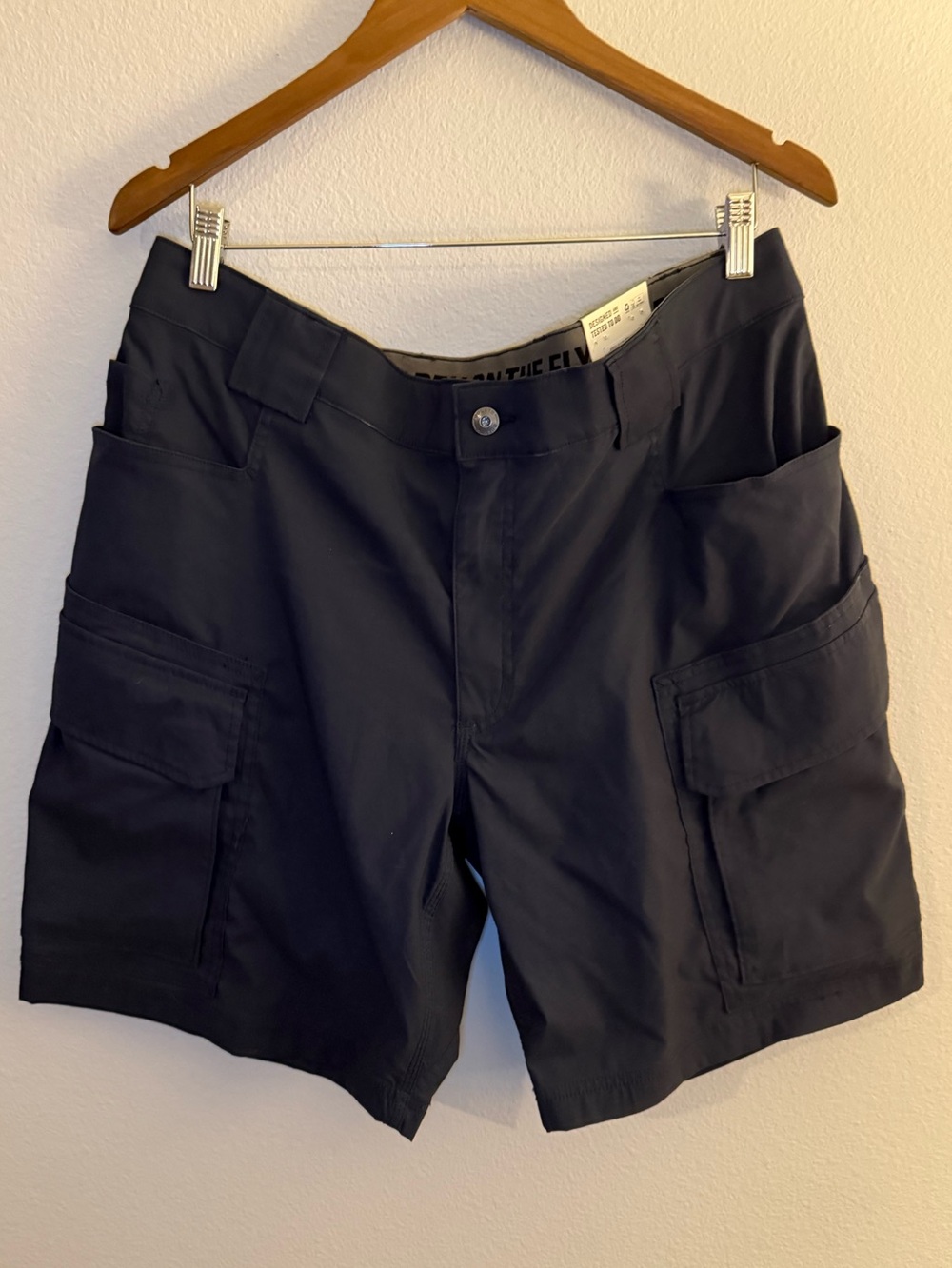 Duluth Trading Co Black Men's Cargo Shorts